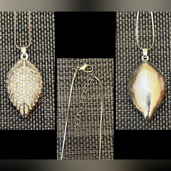Sparkly Leaf Pendant and Necklace Bundle - Picture 4 of 10